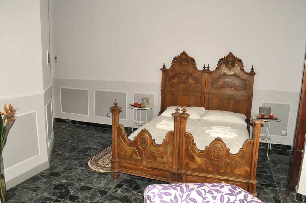 شيفيتافيكْيا Alibrandi Palace الغرفة الصورة