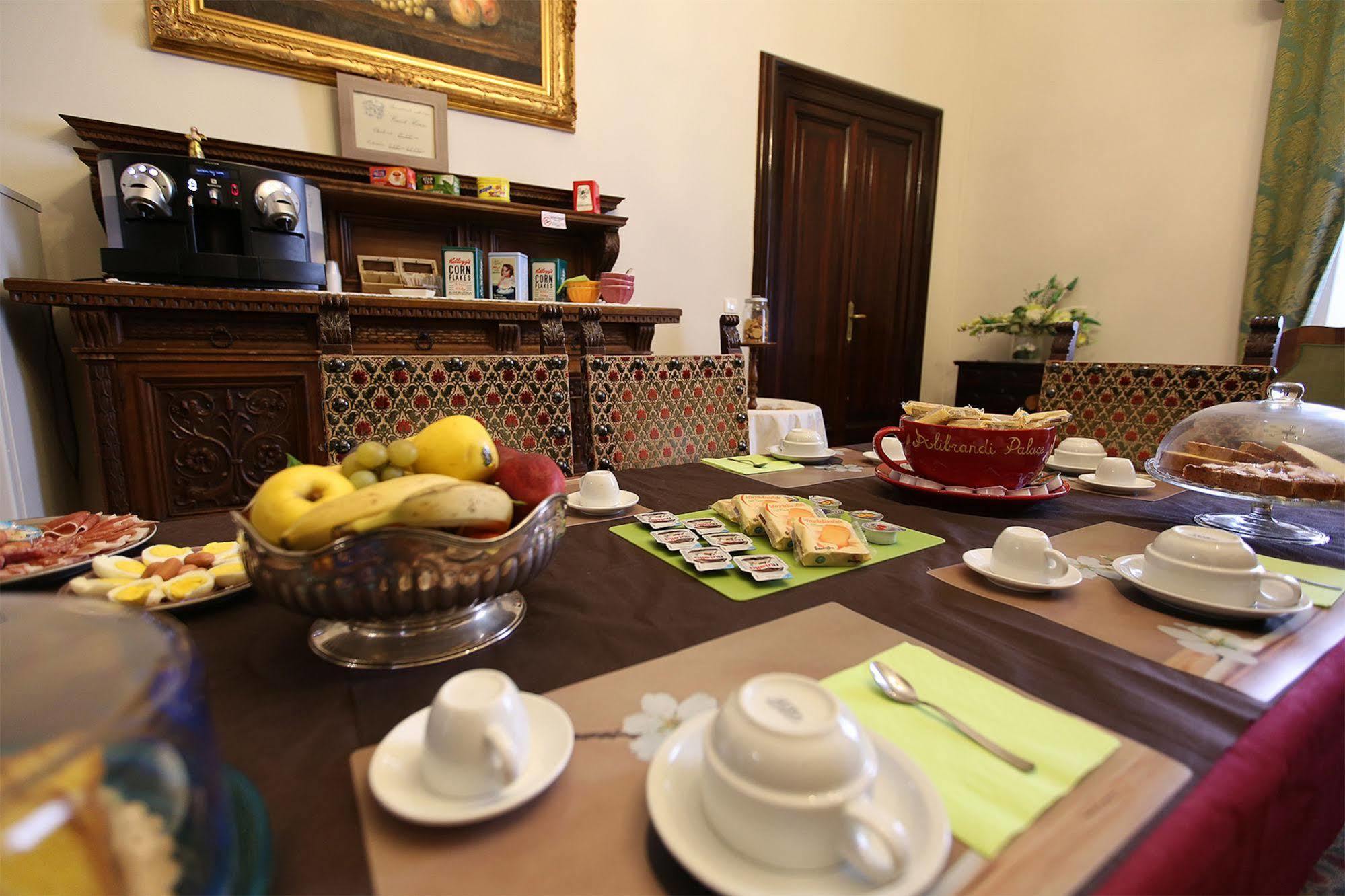 شيفيتافيكْيا Alibrandi Palace المظهر الخارجي الصورة